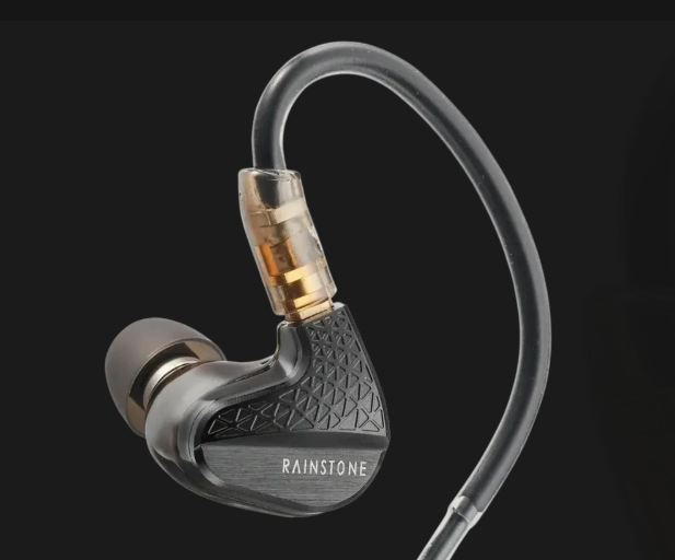 Rainstone HiFi Stuka